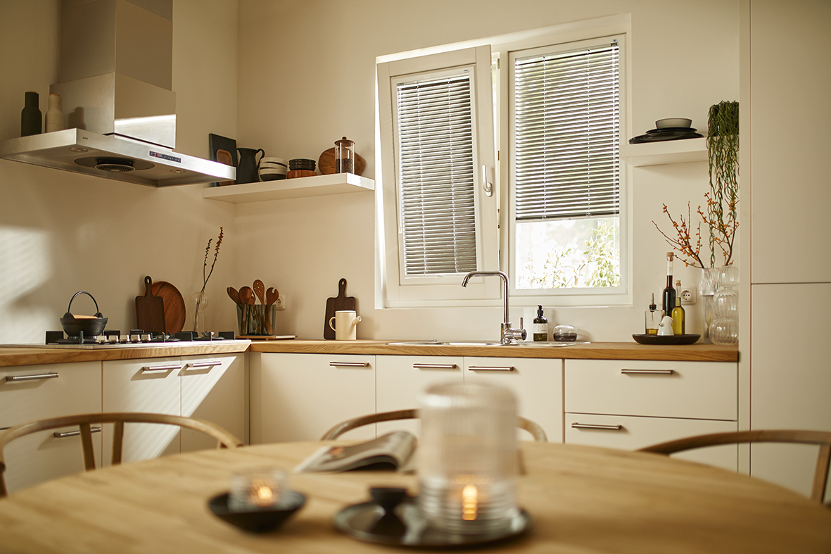 Miri brielle - MiRi is gespecialiseerd in hoogwaardige kozijnen, overkappingen, rolluiken en raamdecoratie. Met een focus op kwaliteit en vakmanschap bieden wij oplossingen die perfect aansluiten bij jouw wensen. - Home